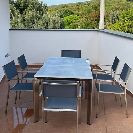 Marina Penthouse Apartment *